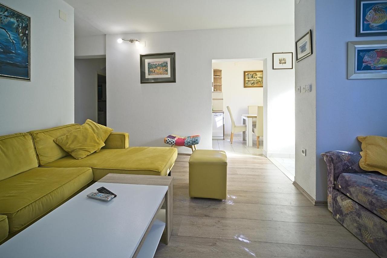 Apartment Renata Postira Extérieur photo