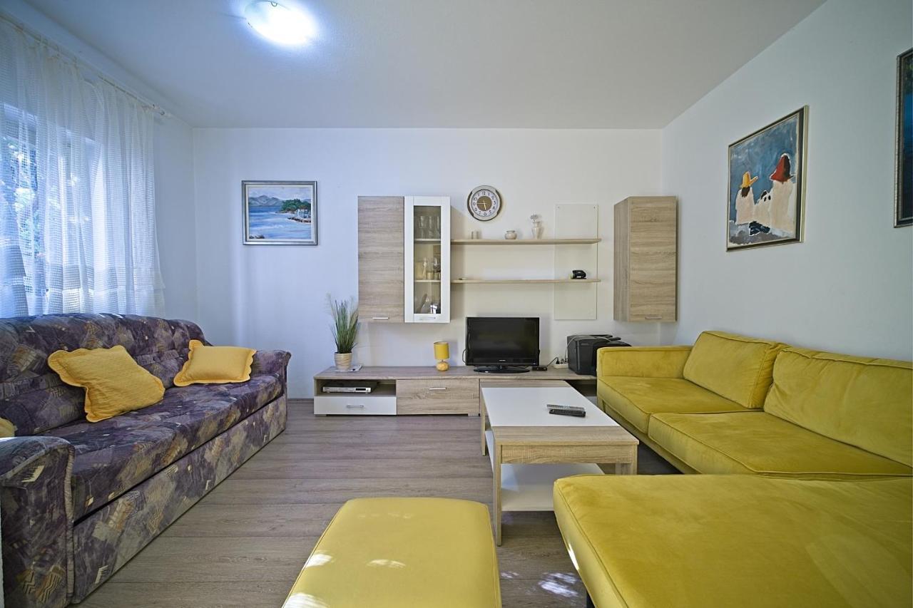 Apartment Renata Postira Extérieur photo