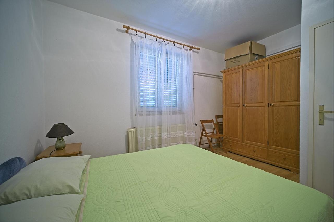 Apartment Renata Postira Extérieur photo